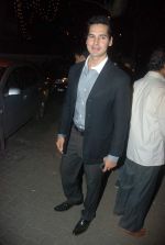 Dino Morea at Jacky Bhagnani_s birthday bash in Juhu, Mumbai on 24th Dec 2011 (6).JPG
